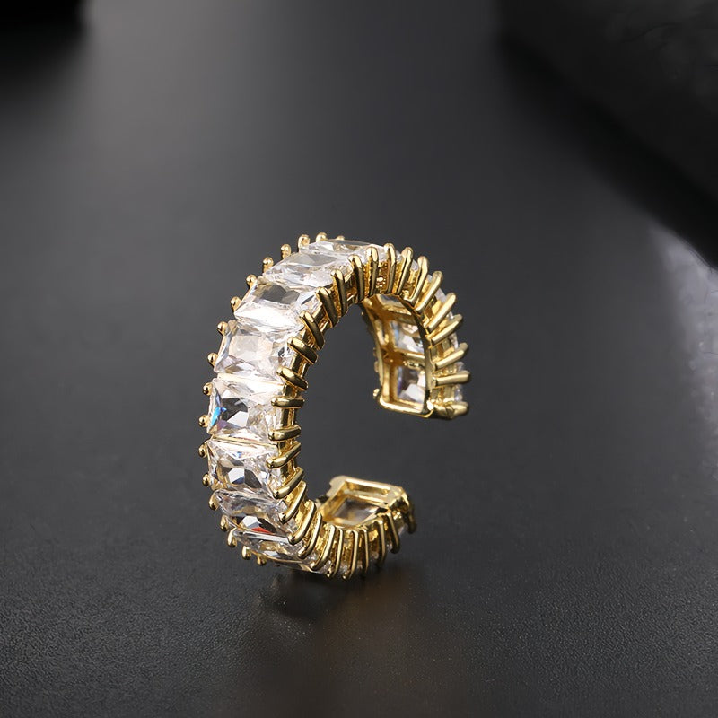 14K Forgyldt Åben Ring med Baguette Zirkonia Sten – Elegant og Tidløs Design