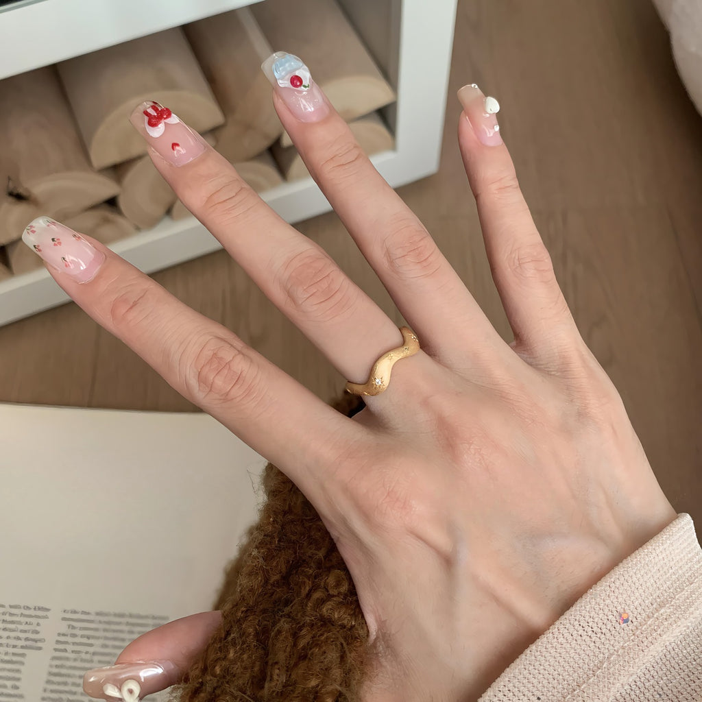 14K Forgyldt Håndlavet Åben Justerbar Ring med Stjerner – Elegant og Moderne Design