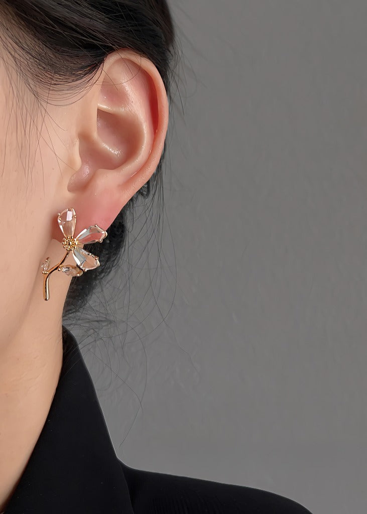 14K Forgyldte 925 Sterling Sølv Nåle Blomst Øreringe med Zirkonia – Elegant & Unikt Design