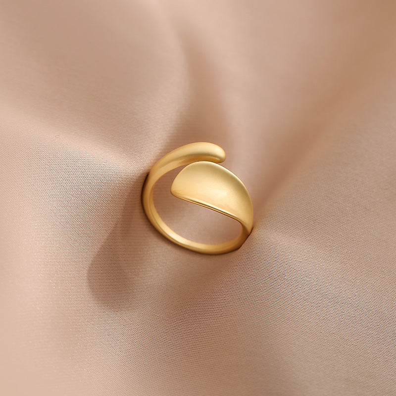 14K Mat Forgyldt Åben Ring med Moderne Design – Justerbar og Elegant