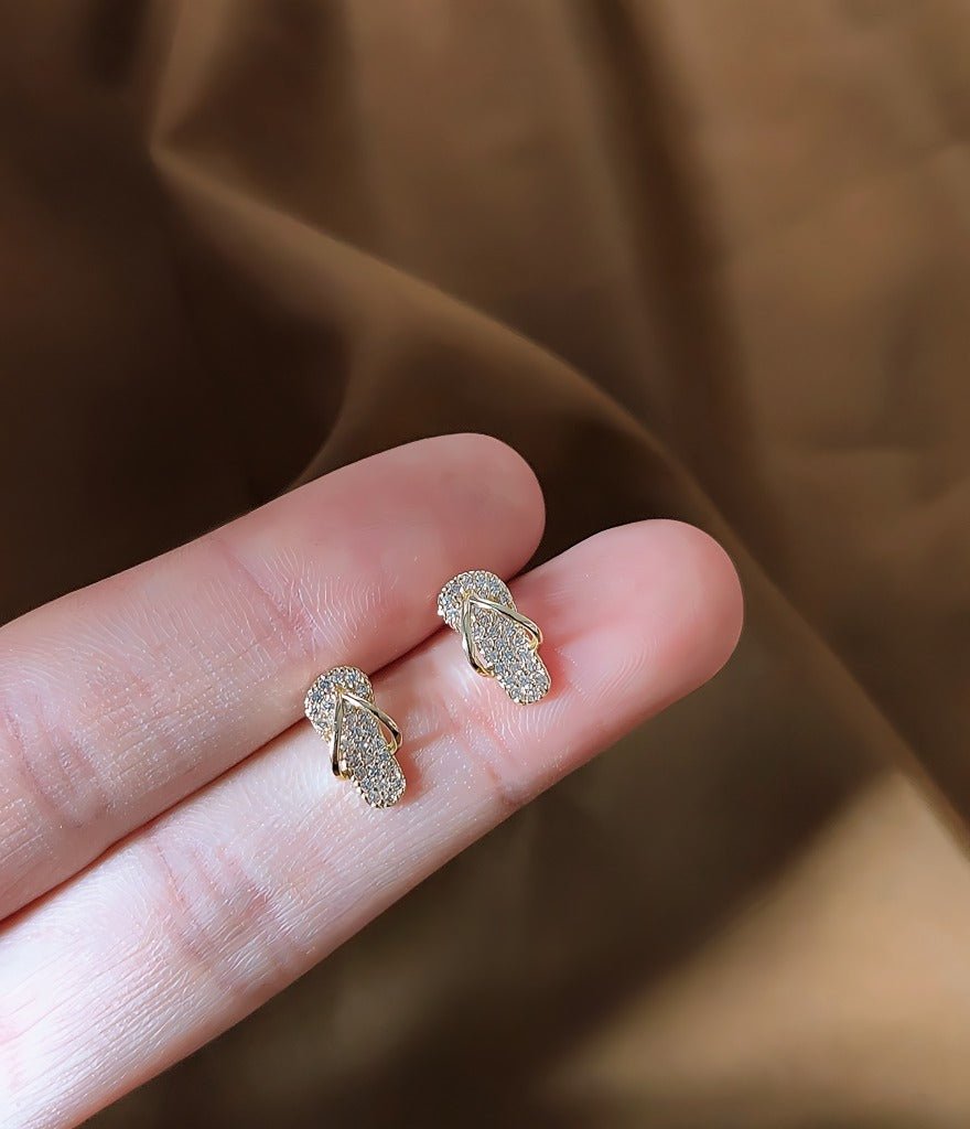 14K Forgyldt 925S Sølvnåle Klip Klap Øreringe med Mikroindfattede Zirconia – Unikt og Funklende Design - Lilla Villa