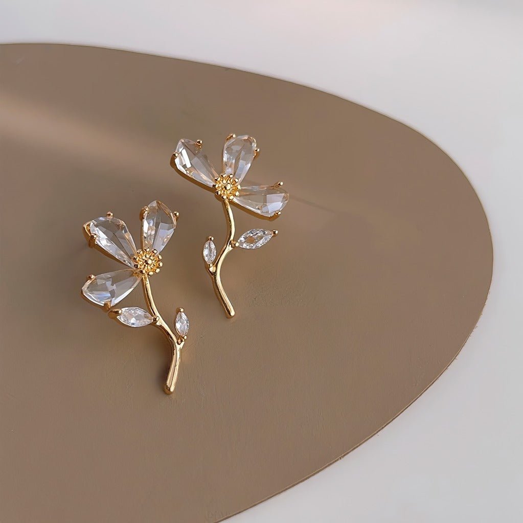 14K Forgyldte 925 Sterling Sølv Nåle Blomst Øreringe med Zirkonia – Elegant & Unikt Design - Lilla Villa