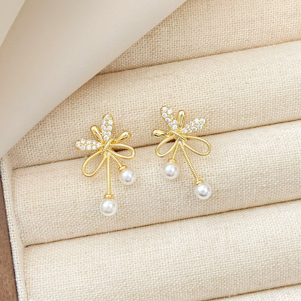 14K Forgyldte 925 sterling sølv nåle Elegant Blomsterformede Øreringe med Højglansperler - Lilla Villa