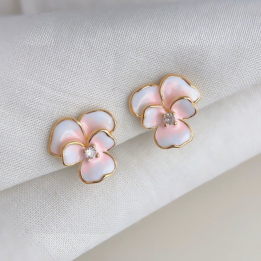 14K Forgyldte 925 Sterling Sølv Nåle Iris Blomster Øreringe med Gradueret Emalje – Elegant og Unikt Design - Lilla Villa