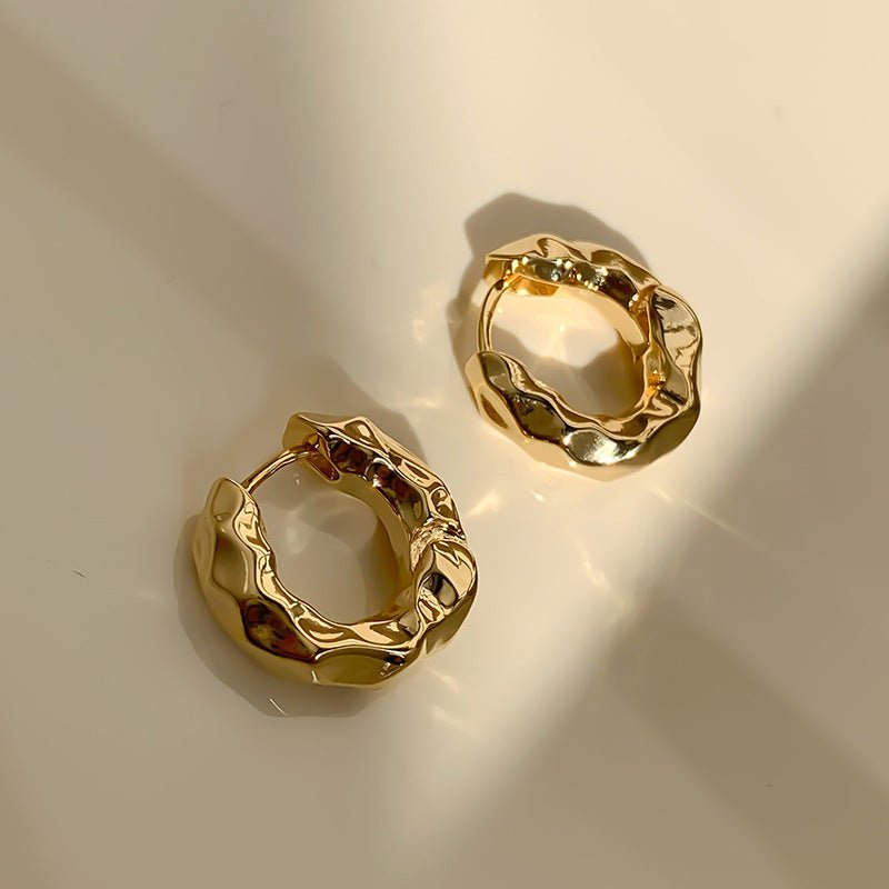 14k guldbelagt elegante unikke tekstur øreringe - Lilla Villa