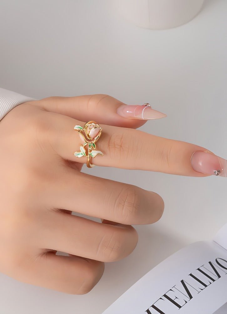 14K Guldbelagt Justerbar Ring med Rosa Rose og Grønne Blade – Romantisk og Unik - Lilla Villa