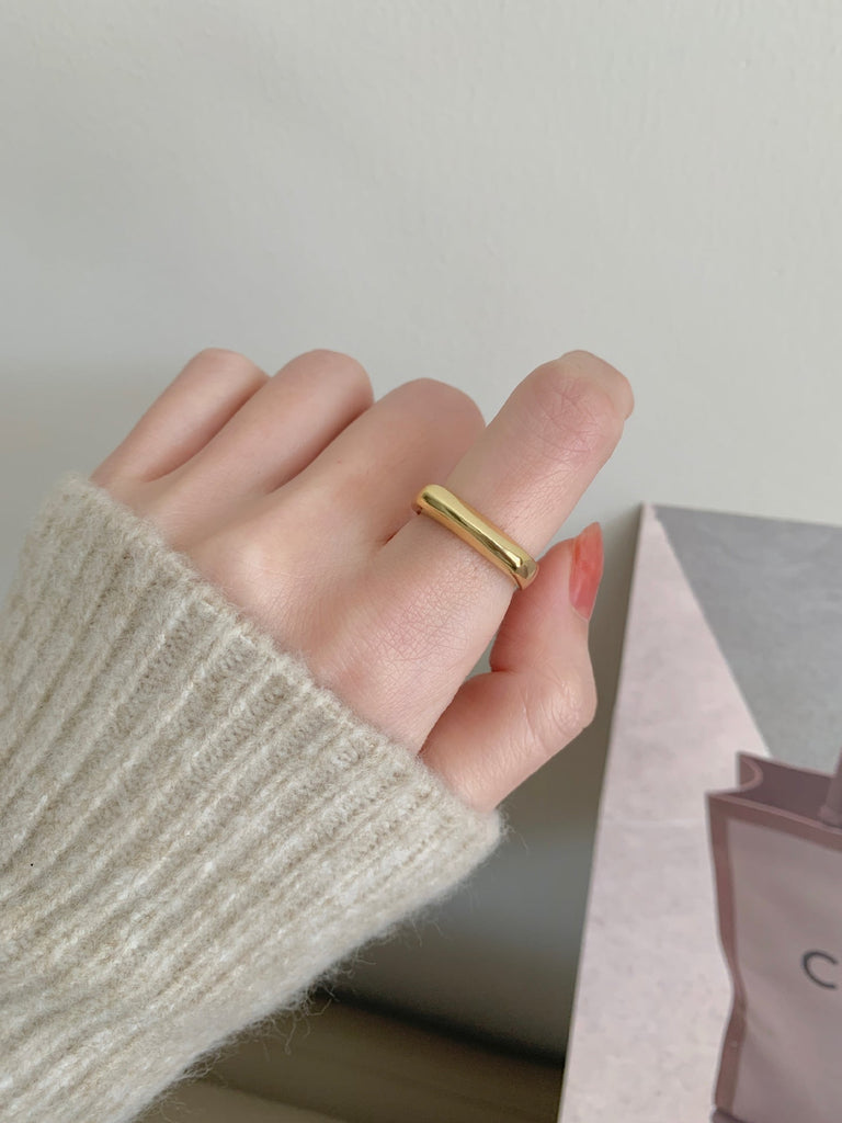 14K guldbelagt/forgyldt geometrikonveks rektangulær åben ring - Lilla Villa