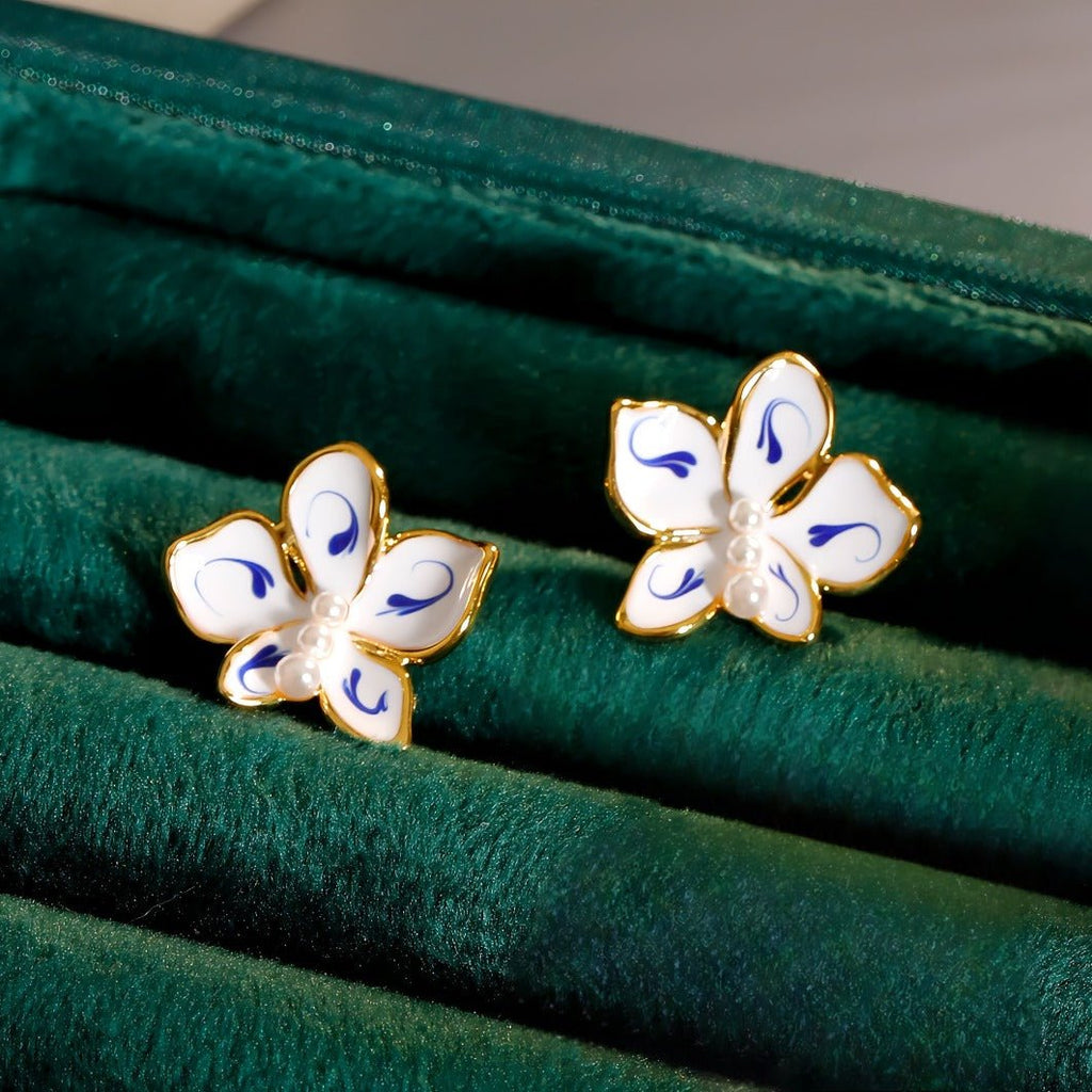 18K forgyldt 925 sterling sølvnåle Fransk Sødmefulde Øreringe med Blomstermotiv – med Blå Porcelænsdesign - Lilla Villa