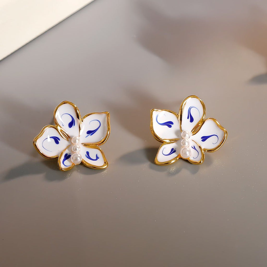 18K forgyldt 925 sterling sølvnåle Fransk Sødmefulde Øreringe med Blomstermotiv – med Blå Porcelænsdesign - Lilla Villa
