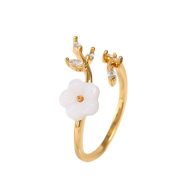 18K Forgyldt Justerbar Ring med Hvid Blomst og Zirkonia – Elegant & Romantisk Design - Lilla Villa