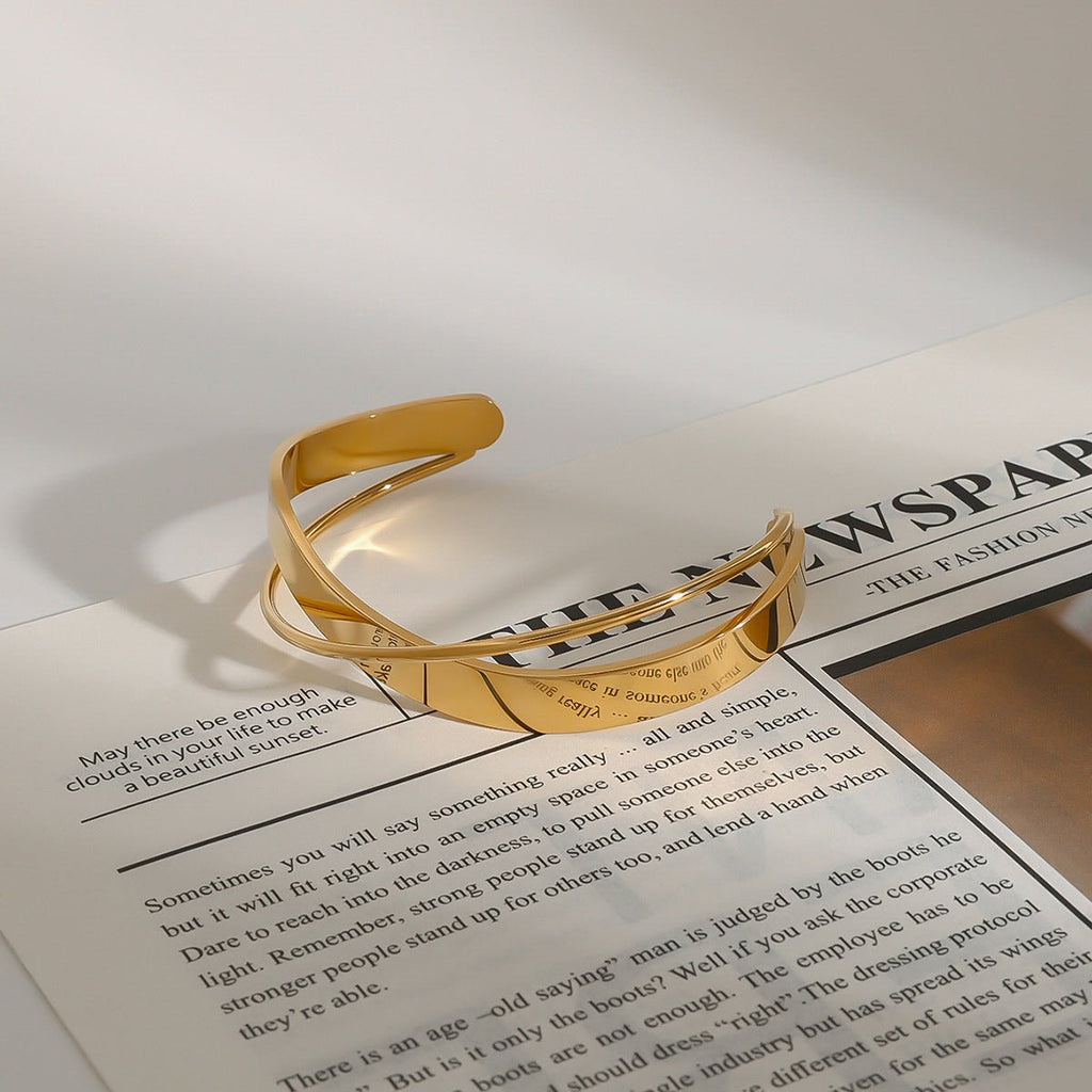 18K Forgyldt Titaniumstål Håndlavet Åben Justerbar Armbånd – Moderne og Elegant Design - Lilla Villa