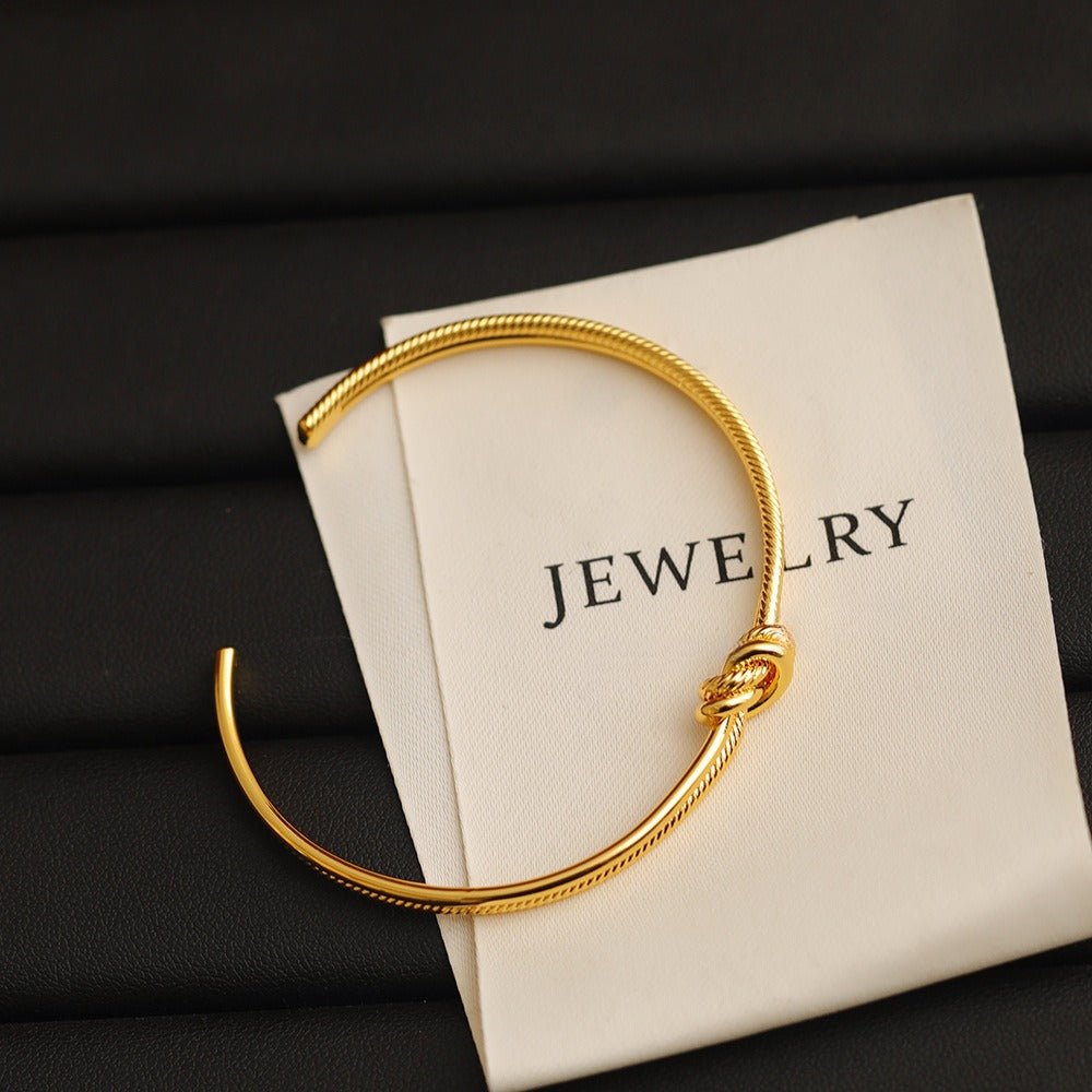 18K guldbelagt/forgyldt håndlavet knudeåben armbånd i minimalistisk design - Lilla Villa