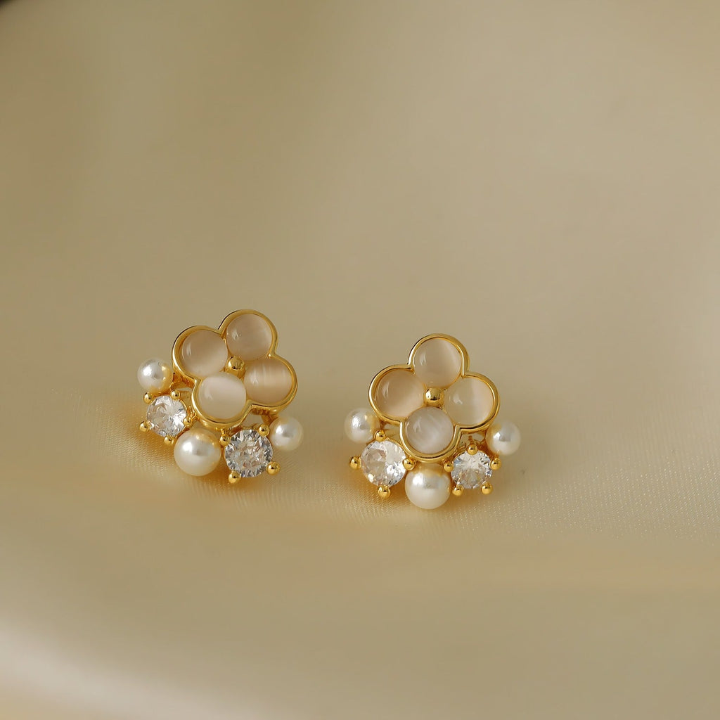925 Sterling Zilver Eenvoudige Bloem Zirkoon Draad Oorbellen vrouwen IG Schroefdop Kleine vijfpuntige Ster Cochlear Oorbellen Sieraden Gift 925 Sterling Zilver Eenvoudige Bloem Zirkoon Draad Oorbellen vrouwen IG Schroefdop Kleine vijfpuntige Ster Cochlear Oorbellen Sieraden Gift