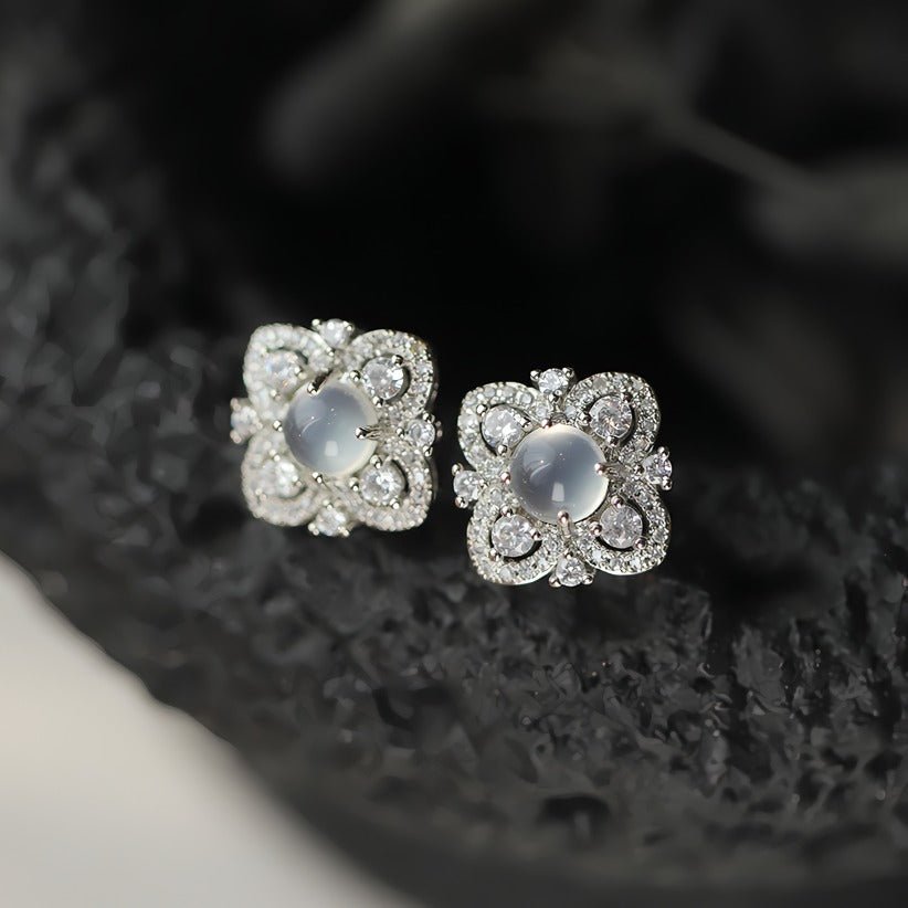 925 Sølv Nål Vintage Øreringe i Hvidguld Belægning med Zirkonia & Resin – Elegant Blomsterdesign - Lilla Villa