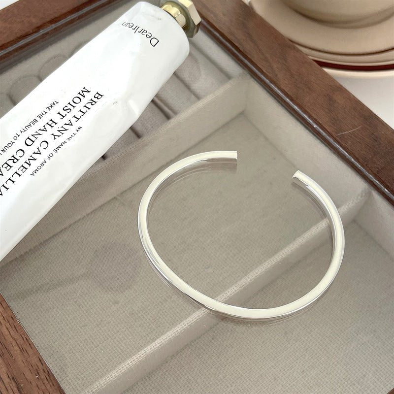 925 Sterling Sølv Åben Armbånd med Poleret Finish – Enkel og Elegant Design - Lilla Villa