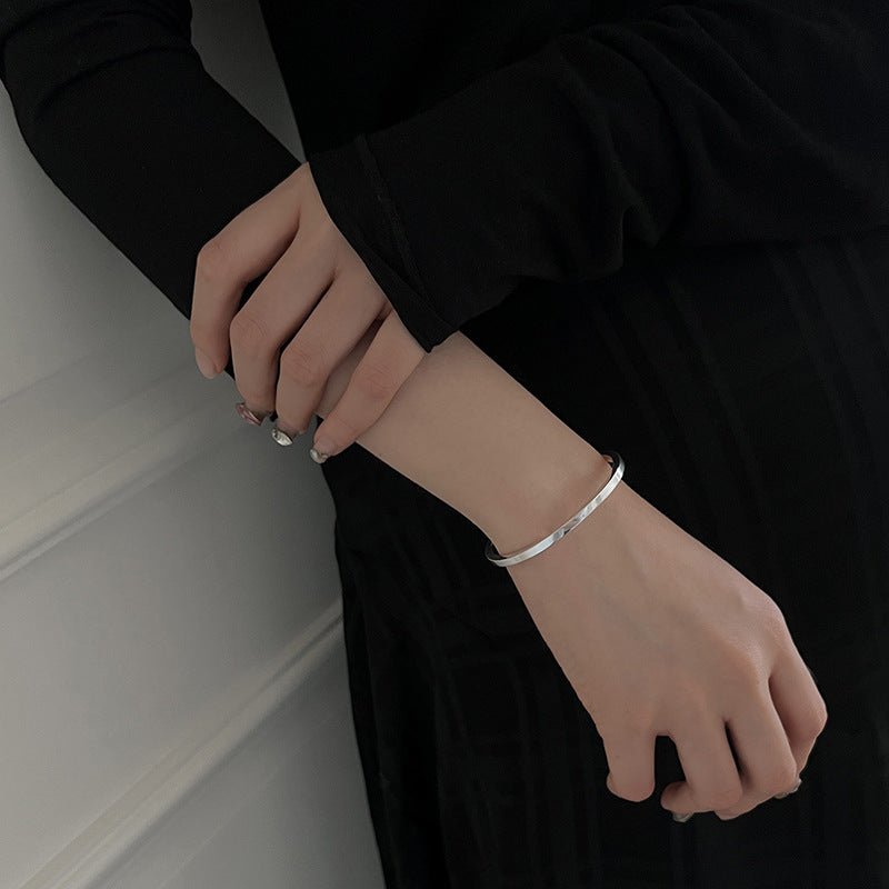 925 Sterling Sølv Åben Armbånd med Poleret Finish – Enkel og Elegant Design - Lilla Villa