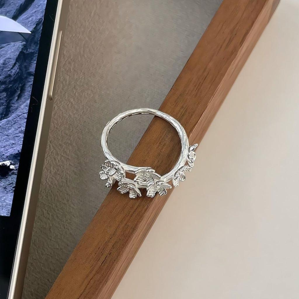 925 Sterling Sølv Åben Ring med 3D Blomsterdesign – Elegant og Naturlig Blomsterinspireret - Lilla Villa