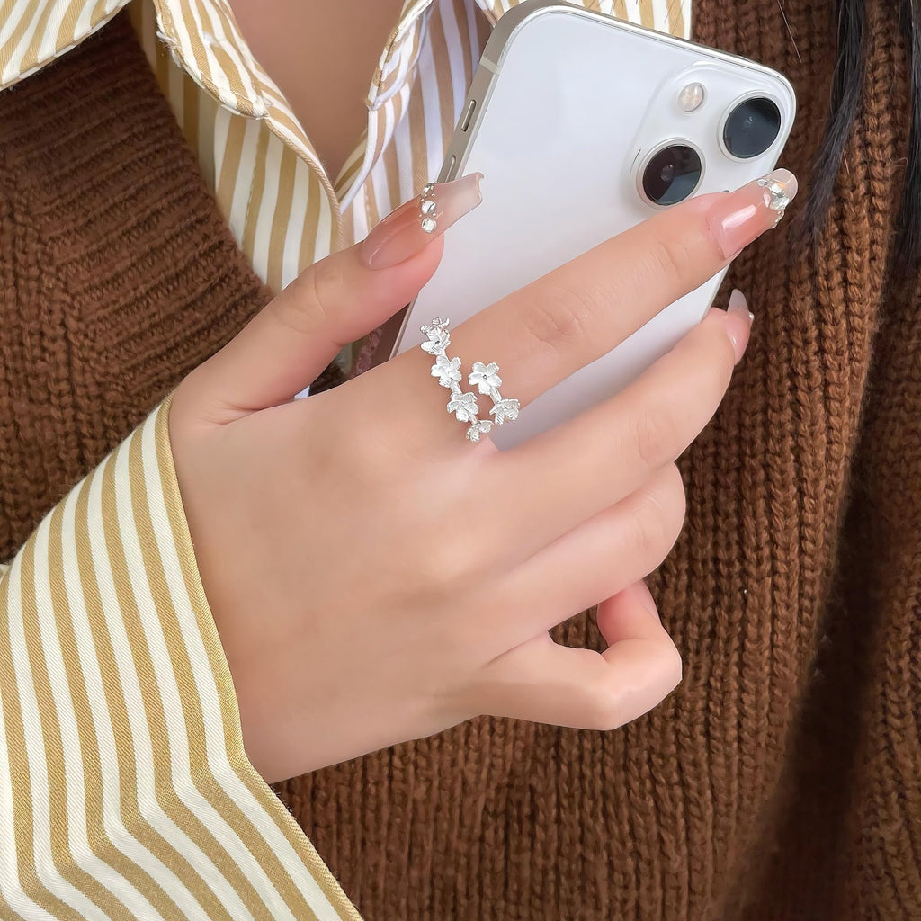 925 Sterling Sølv Åben Ring med 3D Blomsterdesign – Elegant og Naturlig Blomsterinspireret - Lilla Villa