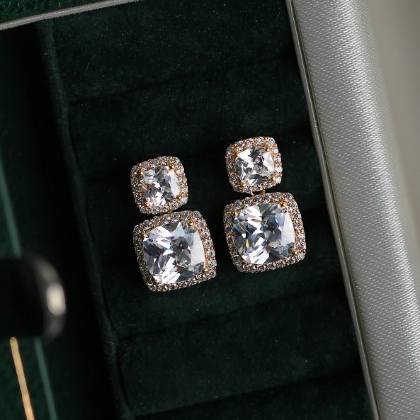 925 Sterling Sølv Nåle 14K Forgyldte Firkantede Geometriske Ørestikker med Mikropavé Zirkonia – Eksklusivt & Elegant Design - Lilla Villa