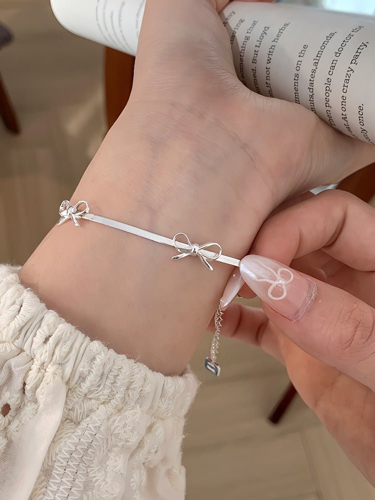 925 Sterling Sølv Sløjfe Armbånd – Elegant & Justerbart Design - Lilla Villa