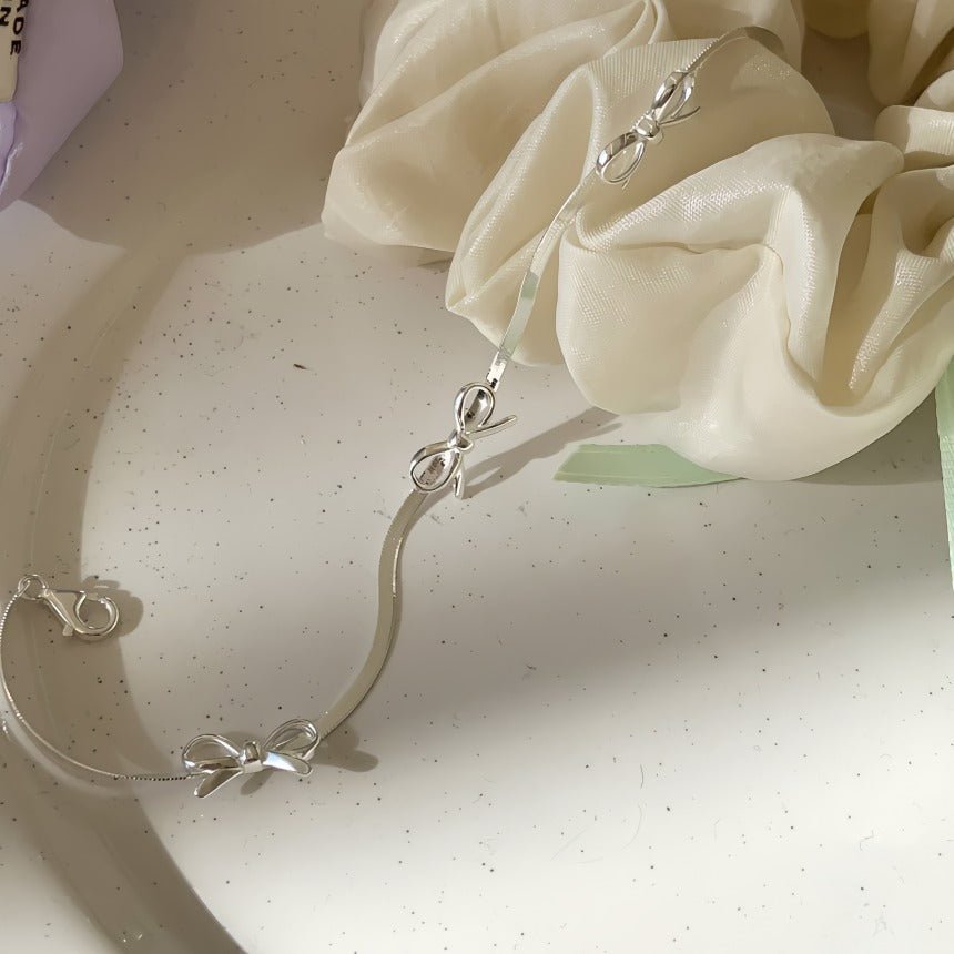 925 Sterling Sølv Sløjfe Armbånd – Elegant & Justerbart Design - Lilla Villa