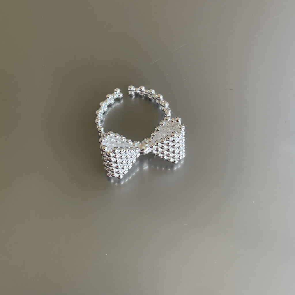 925 Sterling Sølv Sløjfe Formet Ring – Elegant og Justerbar Design - Lilla Villa