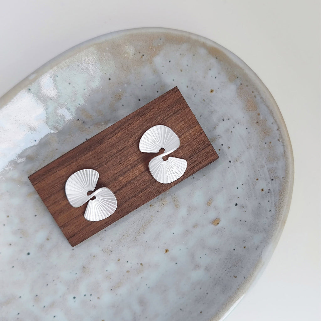 925 Sterling Sølv Spiralformede Statement Ørestikker – Minimalistisk og Moderne Design - Lilla Villa