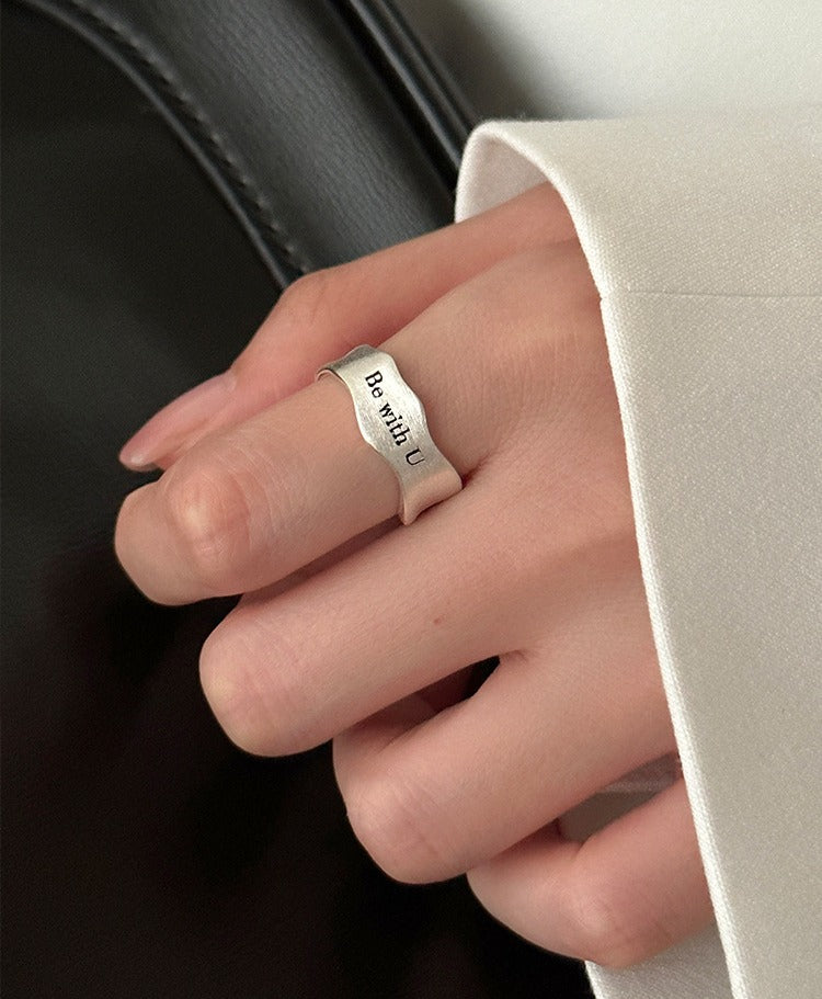 925 Sterling Sølv “Be With U” Bølgeformet Åben Ring – Justerbar & Elegant