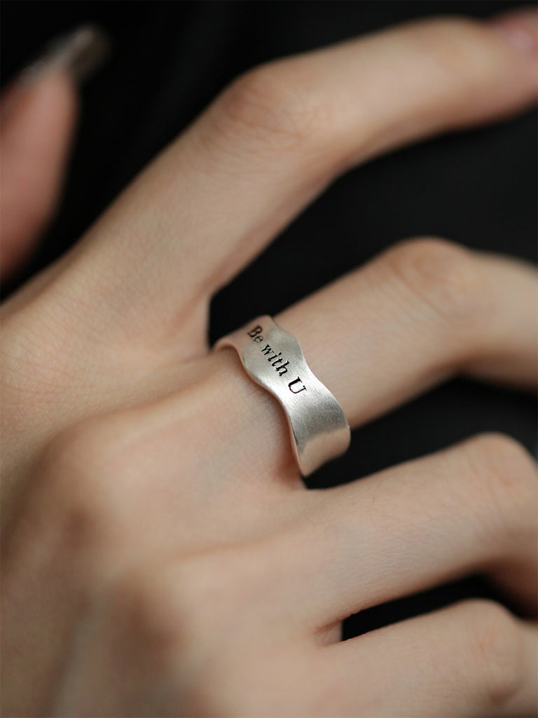 925 Sterling Sølv “Be With U” Bølgeformet Åben Ring – Justerbar & Elegant