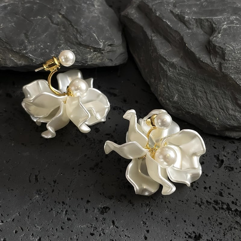 925 Sterling Sølvnål 14K Forgyldte Håndlavede Store Blomster Øreringe med Perler – Elegant og Unikt Design
