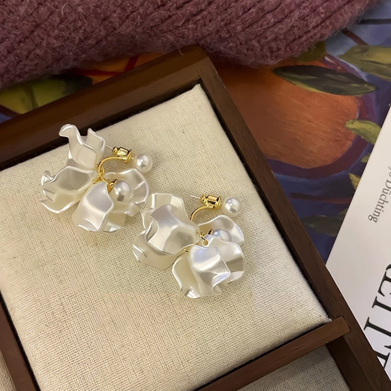 925 Sterling Sølvnål 14K Forgyldte Håndlavede Store Blomster Øreringe med Perler – Elegant og Unikt Design