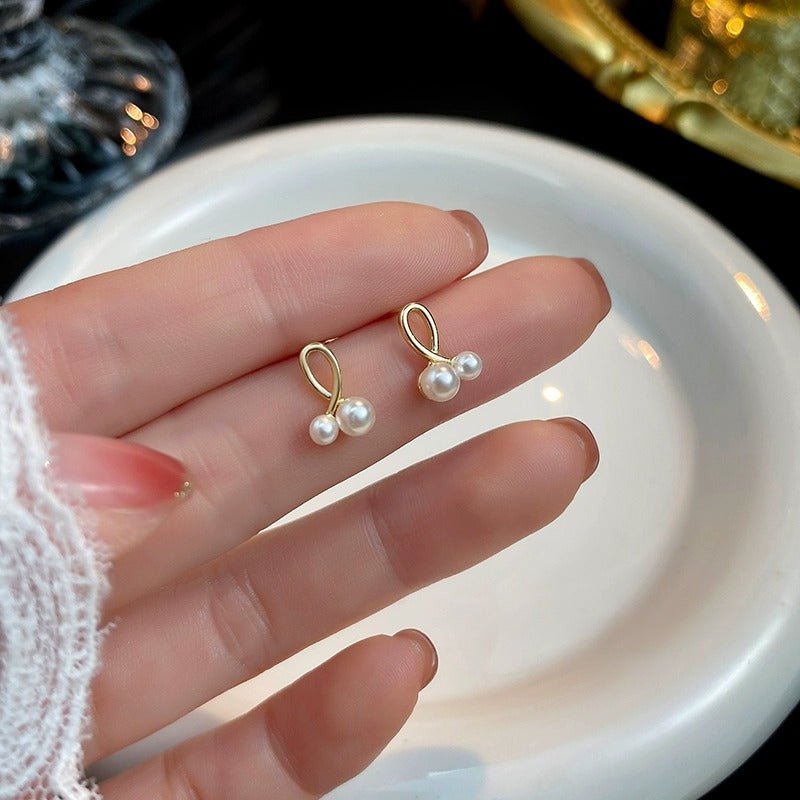925S Sølvnåle Elegant 14K Forgyldt Perle Ørestikker - Klassisk Design med Tidløst Udtryk - Lilla Villa