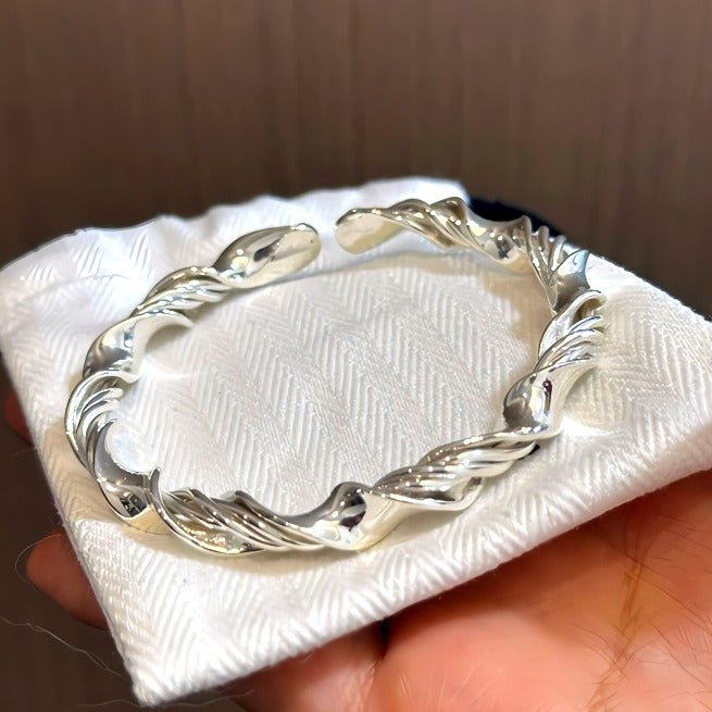 925S Sterlingsølv Armbånd med Elegant Snoet Design – Justerbart og Tidløst - Lilla Villa