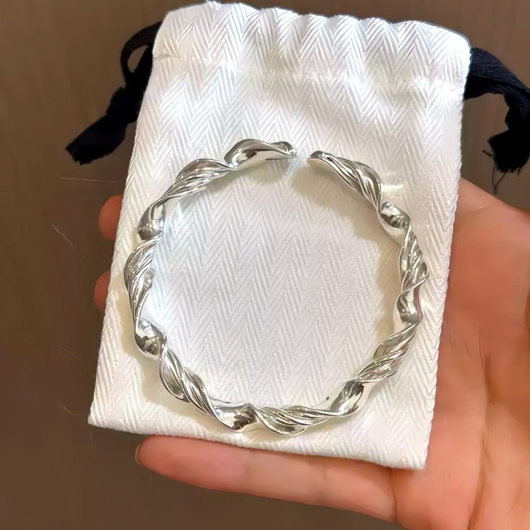 925S Sterlingsølv Armbånd med Elegant Snoet Design – Justerbart og Tidløst - Lilla Villa