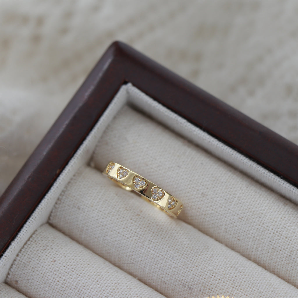 Forgyldt 14K Åben Ring med Micro‑Zirkonia – Elegant og Justerbar