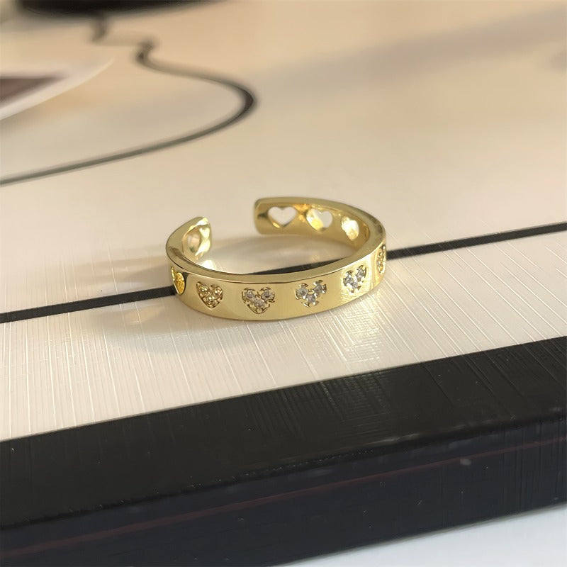 Forgyldt 14K Åben Ring med Micro‑Zirkonia – Elegant og Justerbar