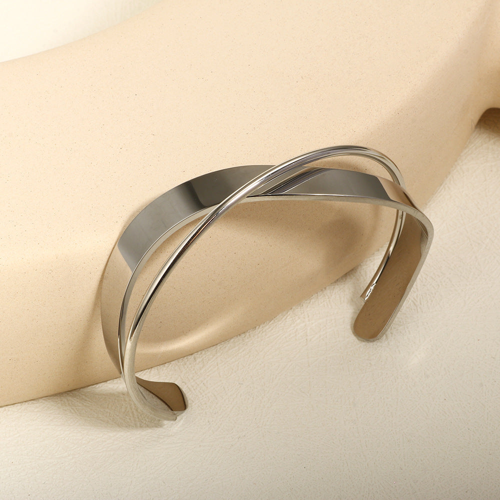 Hvidguldbelægning Titaniumstål Håndlavet Justerbar Armbånd – Moderne og Elegant Design