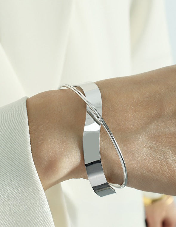 Hvidguldbelægning Titaniumstål Håndlavet Justerbar Armbånd – Moderne og Elegant Design