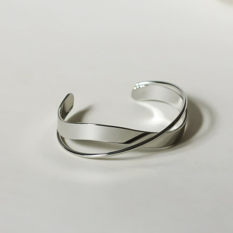 Hvidguldbelægning Titaniumstål Håndlavet Justerbar Armbånd – Moderne og Elegant Design