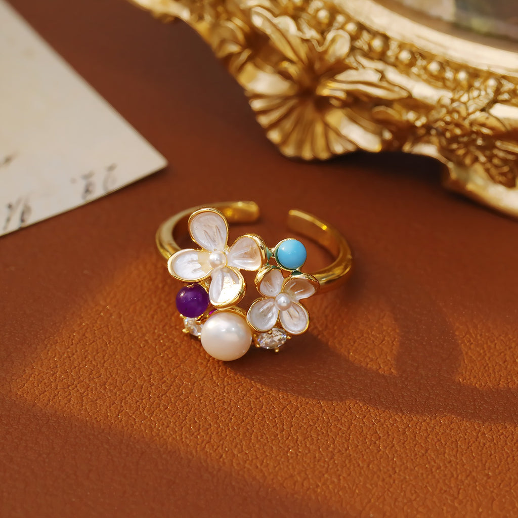 Justerbar 16K Forgyldt Guld Ring med Blomsterdesign, Ferskvandsperler og Farvede Sten