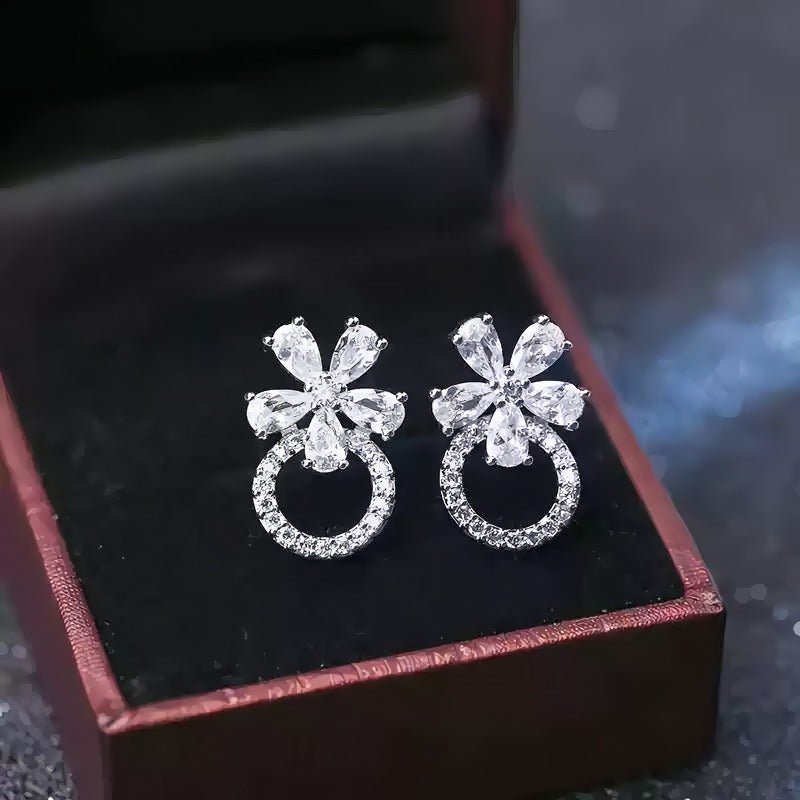 Blomstercirkel Øreringe i 925 Sterling Sølv – Elegant Design med Zirkonia - Lilla Villa