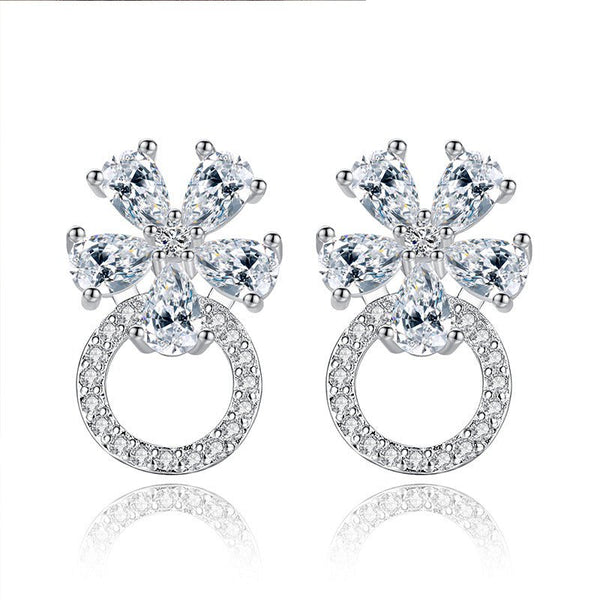 Blomstercirkel Øreringe i 925 Sterling Sølv – Elegant Design med Zirkonia - Lilla Villa