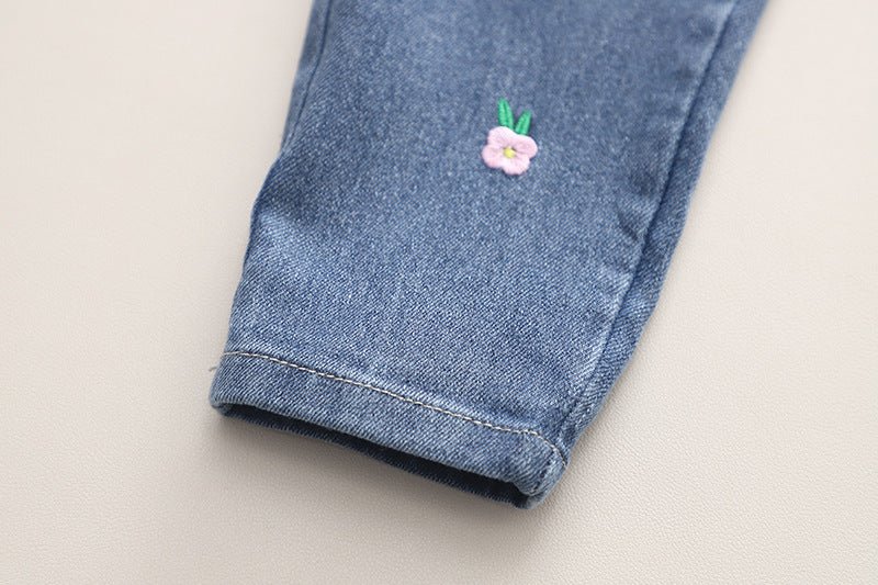 Børnetøjssæt med Blomsterbroderi - Trøje og Jeans (1 - 6 år) - Lilla Villa