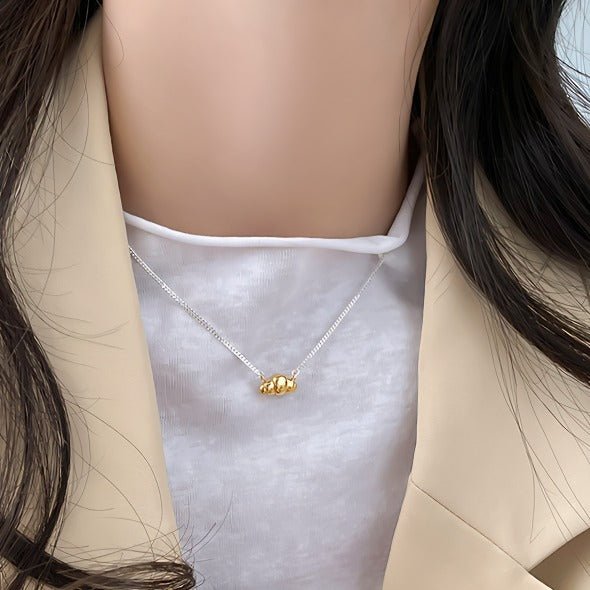 Croissant Halskæde i 14K Forgyldt 925 Sterling Sølv – Elegant Fransk Design - Lilla Villa