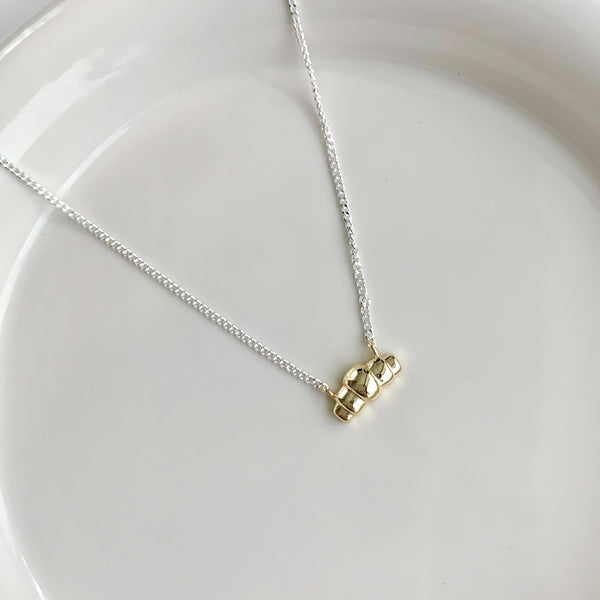 Croissant Halskæde i 14K Forgyldt 925 Sterling Sølv – Elegant Fransk Design - Lilla Villa