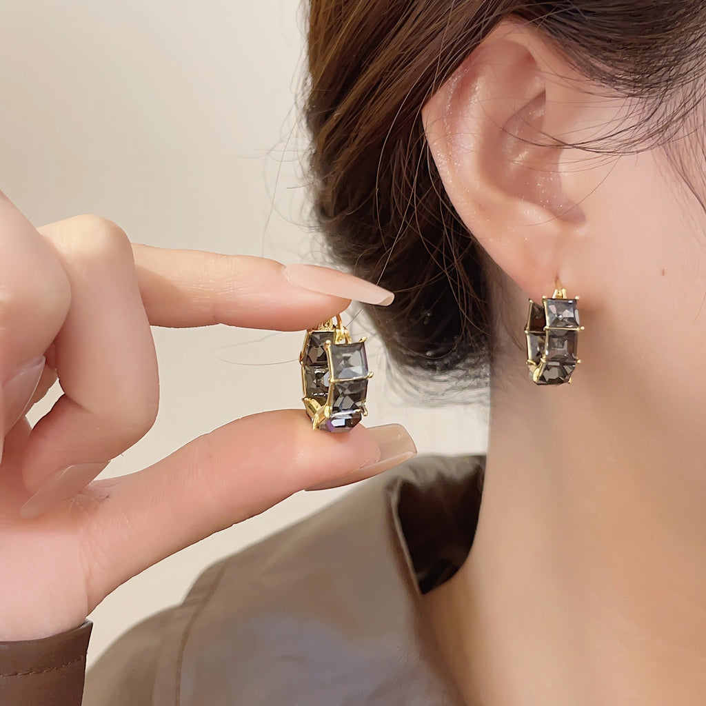 Elegant 14K Forgyldte Øreringe med Glas Zirkonia – Sekskantet Design - Lilla Villa
