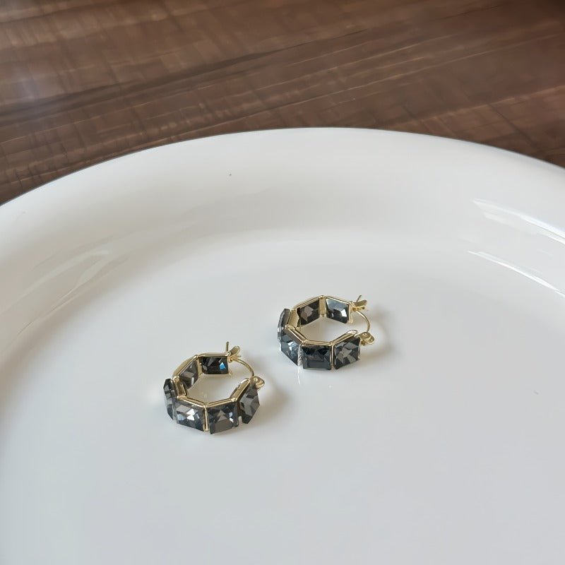 Elegant 14K Forgyldte Øreringe med Glas Zirkonia – Sekskantet Design - Lilla Villa