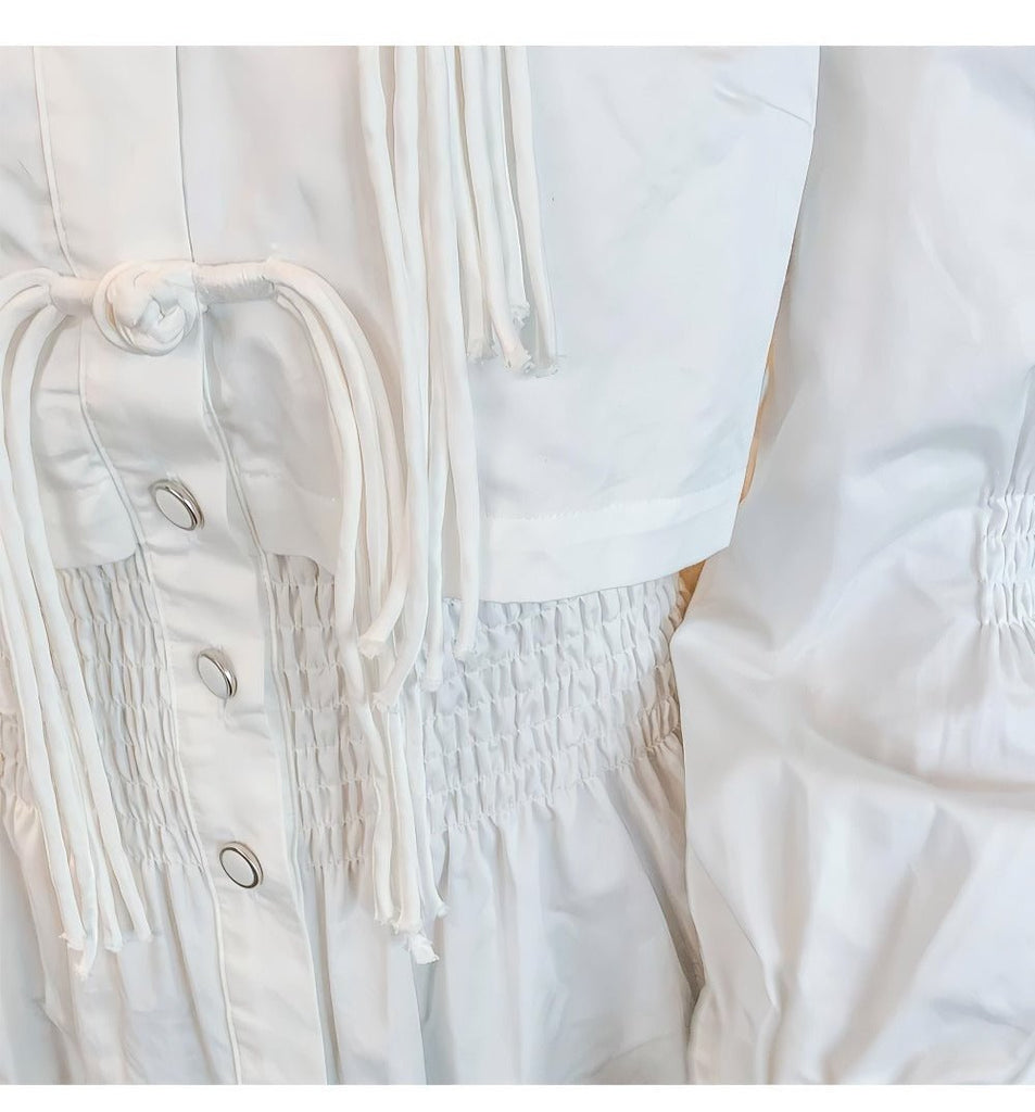 Elegant hvid skjortekjole med knappedetaljer til piger (5 - 14 år) - Lilla Villa
