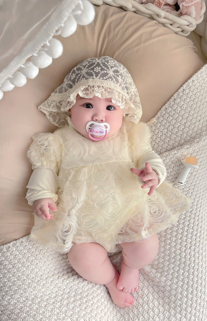 Elegant ivory blomsterkjole/body til baby med lange ærmer (0 - 18 mdr.) - Lilla Villa