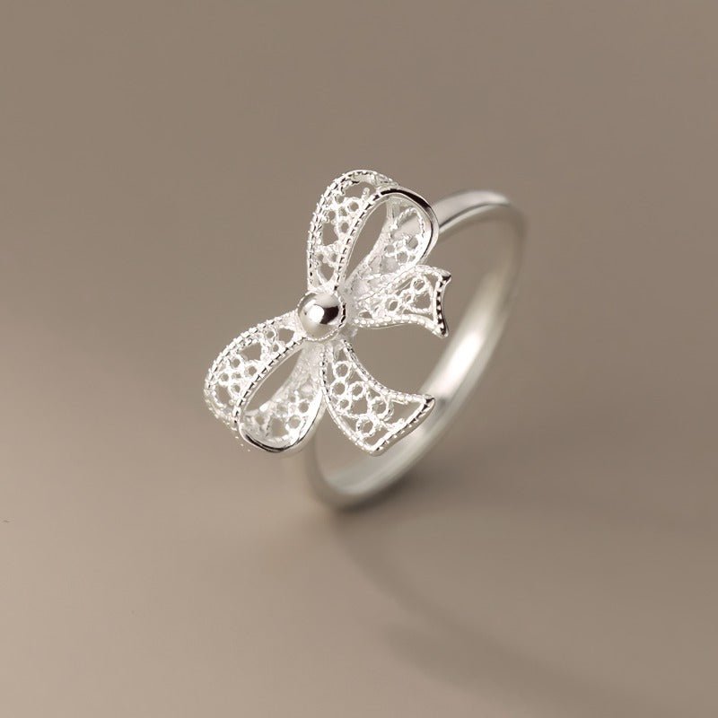 Elegant Sløjfe Ring i 925 Sterling Sølv – Justerbar og Unik Design - Lilla Villa